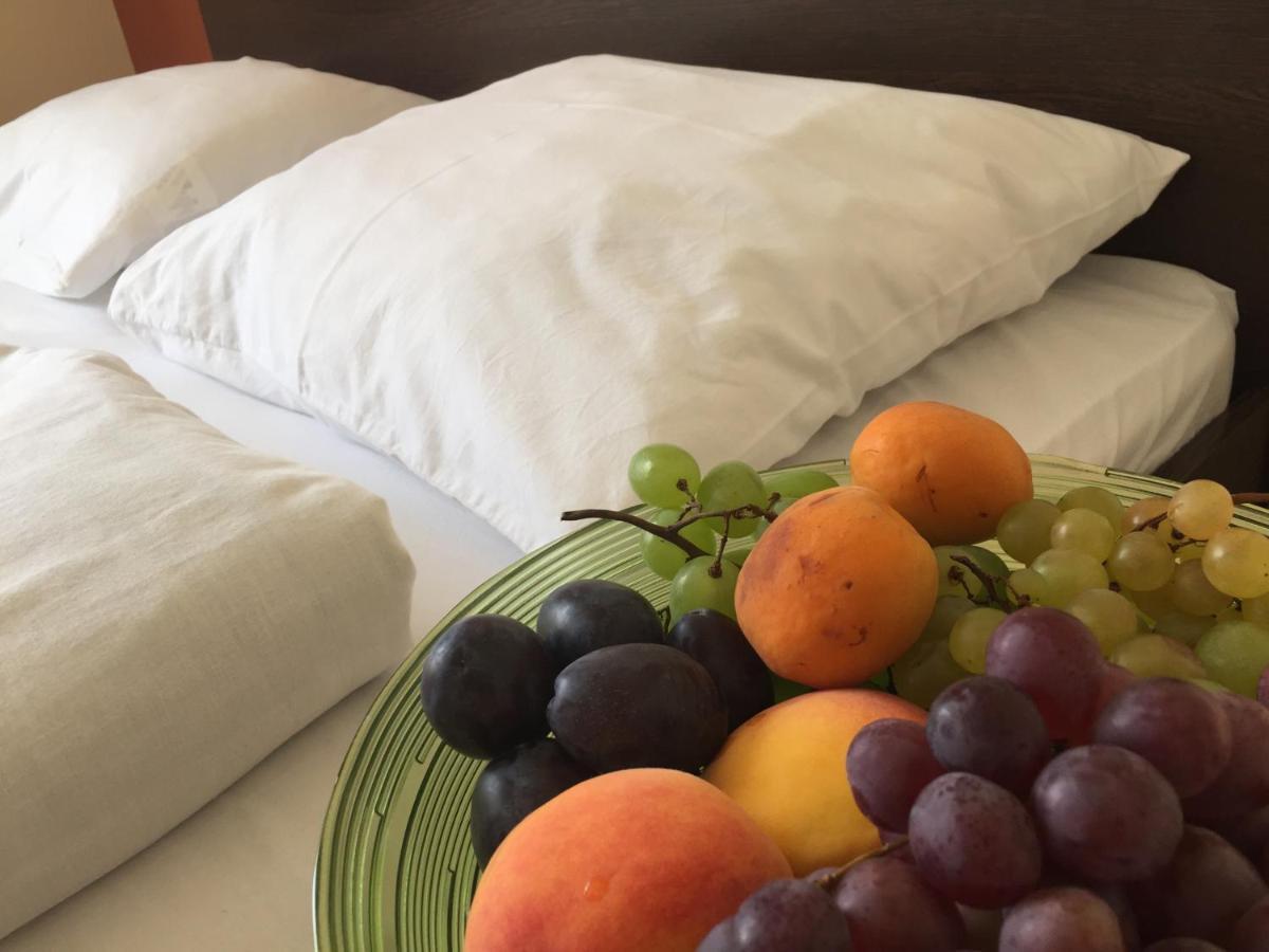 City Hotel Agoston 페치 외부 사진